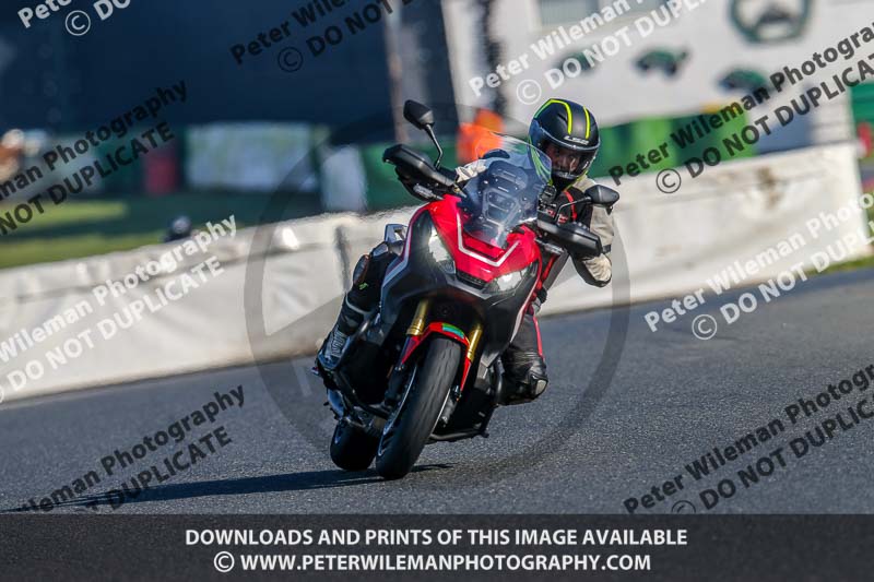 PJM Wedding Photography;enduro digital images;event digital images;eventdigitalimages;mallory park;mallory park photographs;mallory park trackday;mallory park trackday photographs;no limits trackdays;peter wileman photography;racing digital images;trackday digital images;trackday photos